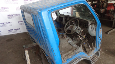 Кабина MITSUBISHI CANTER